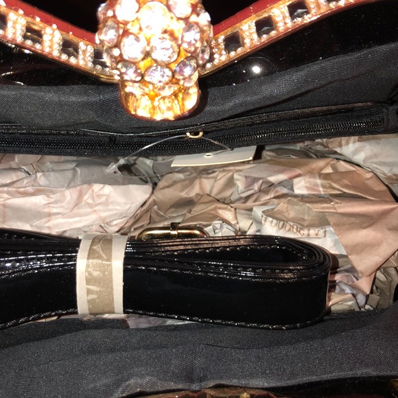 Handbag - Picture 4 of 8